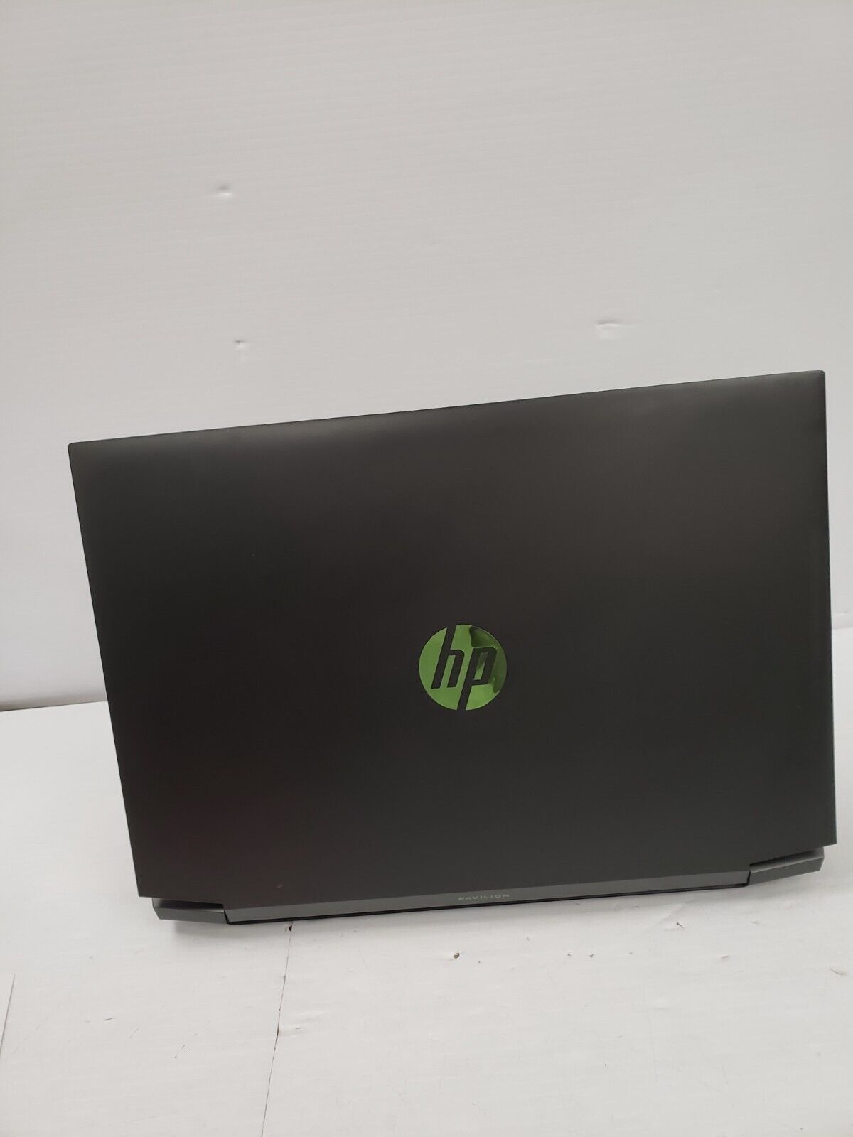 (42390-1) HP 15-EC2010CA Pavillion 15 Laptop