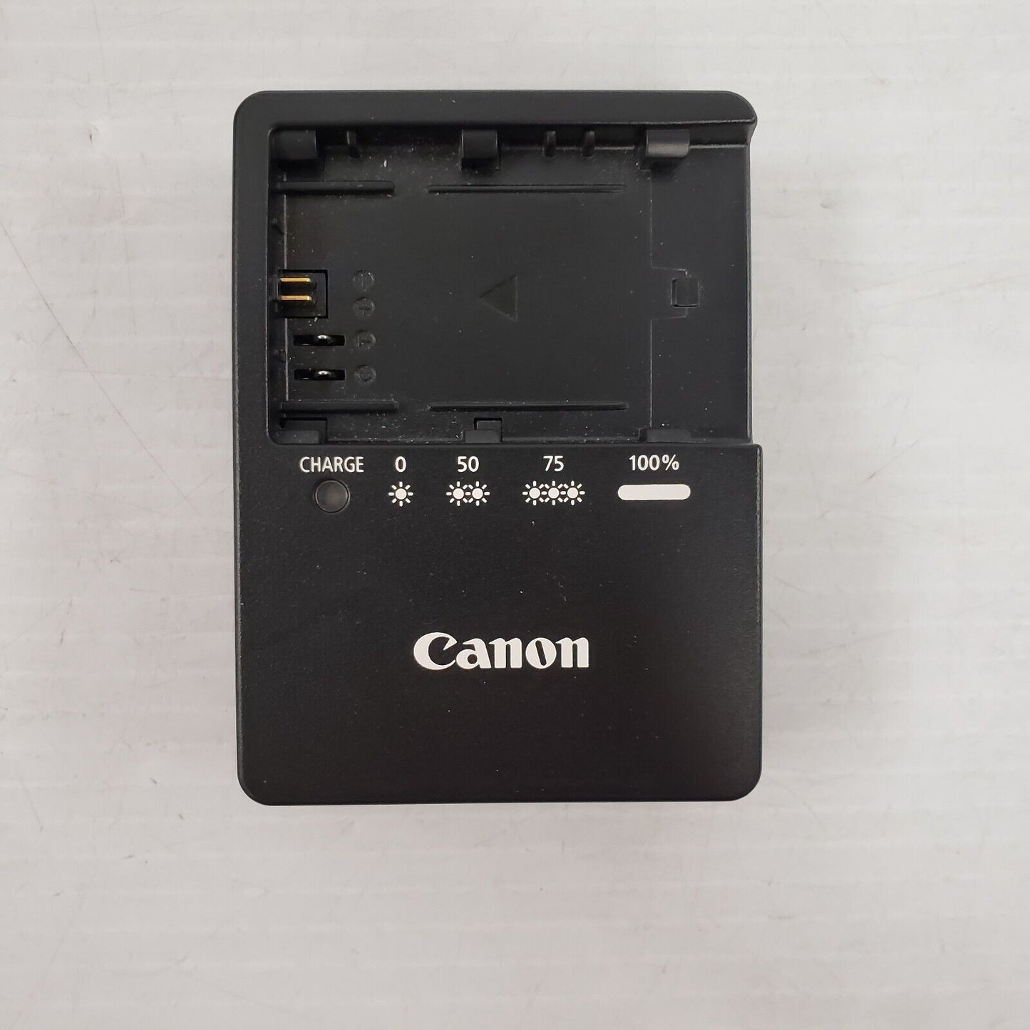 (I-34764) Canon EOS R6 DSLR Camera Body