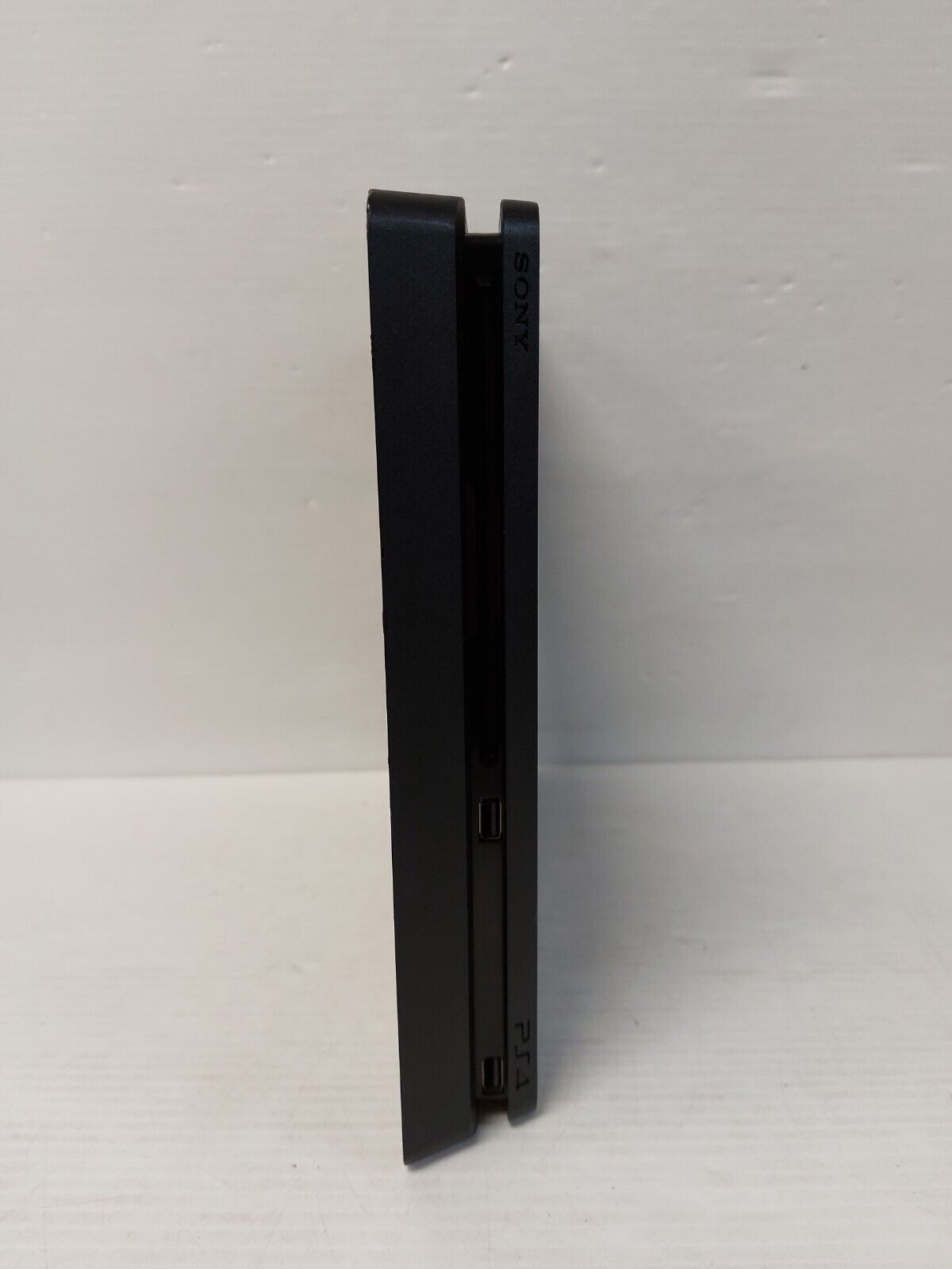 (N76932-1) Sony CUH-2215B PlayStation 4 Slim 1TB