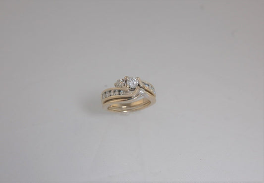(I-790-560)14K White Gold Multistone Diamond Ring