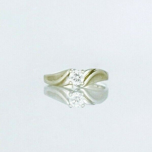 (I-722-174) 14k white gold diamond solitaire ring