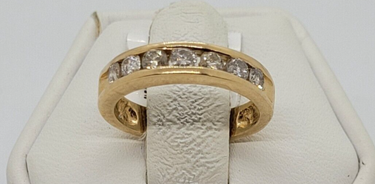 (NI-6422) Ladies 14K Diamond and Yellow Gold Ring