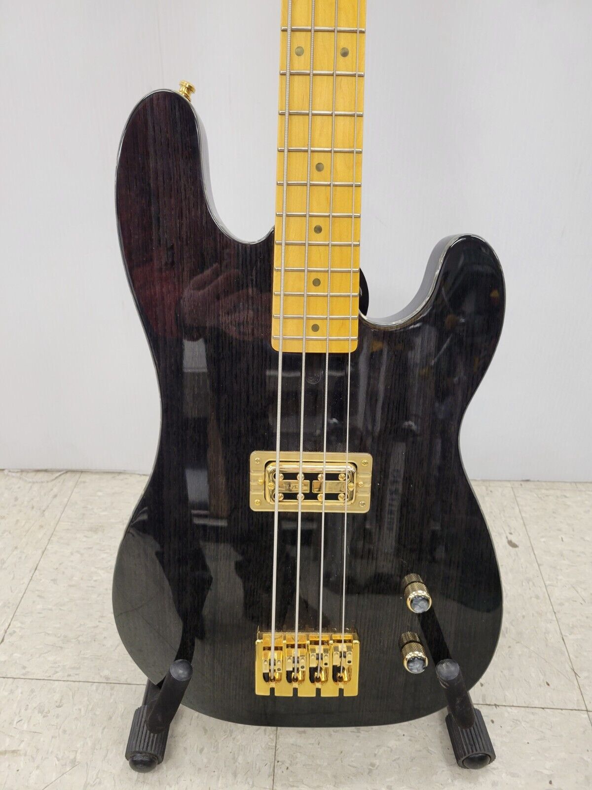 (50563-1) Prestige Bass Guitar