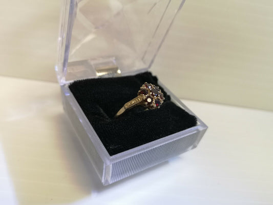 (NI-1992) 9K Gold Ladies Ring w/ Red Stone Flower