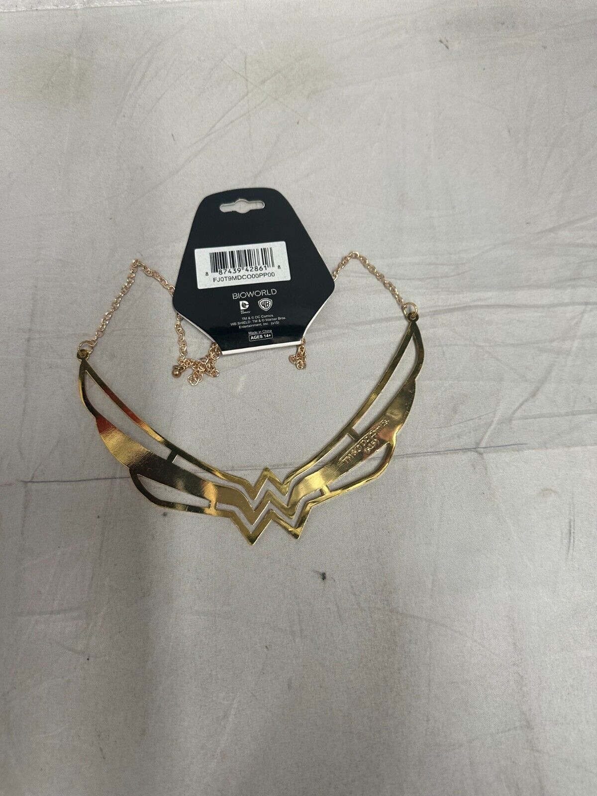(LUP) Wonder Woman Large Pendant Necklace