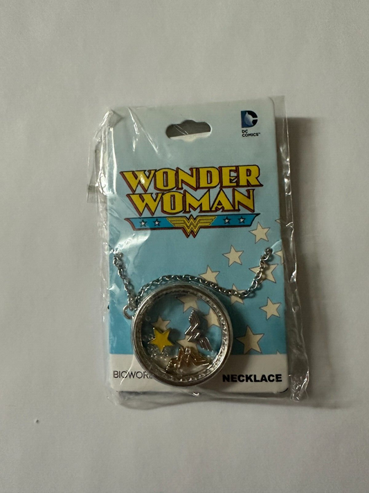 (LUP) Wonder Woman Charm Shaker Necklace