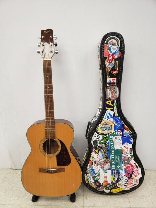 (57565-1) Guitare acoustique Fender F200