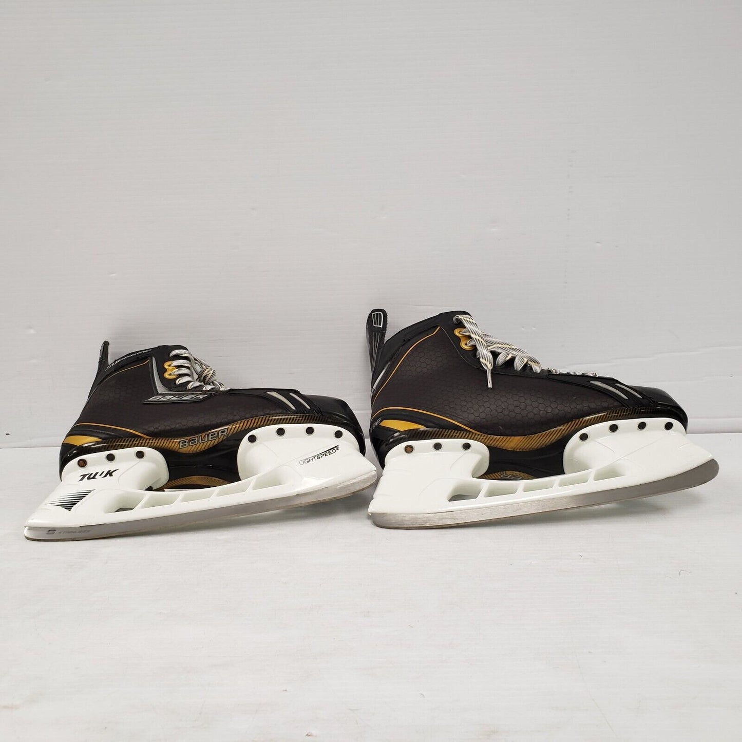 (40195-1) Reebok Supreme One Skates - Size 8