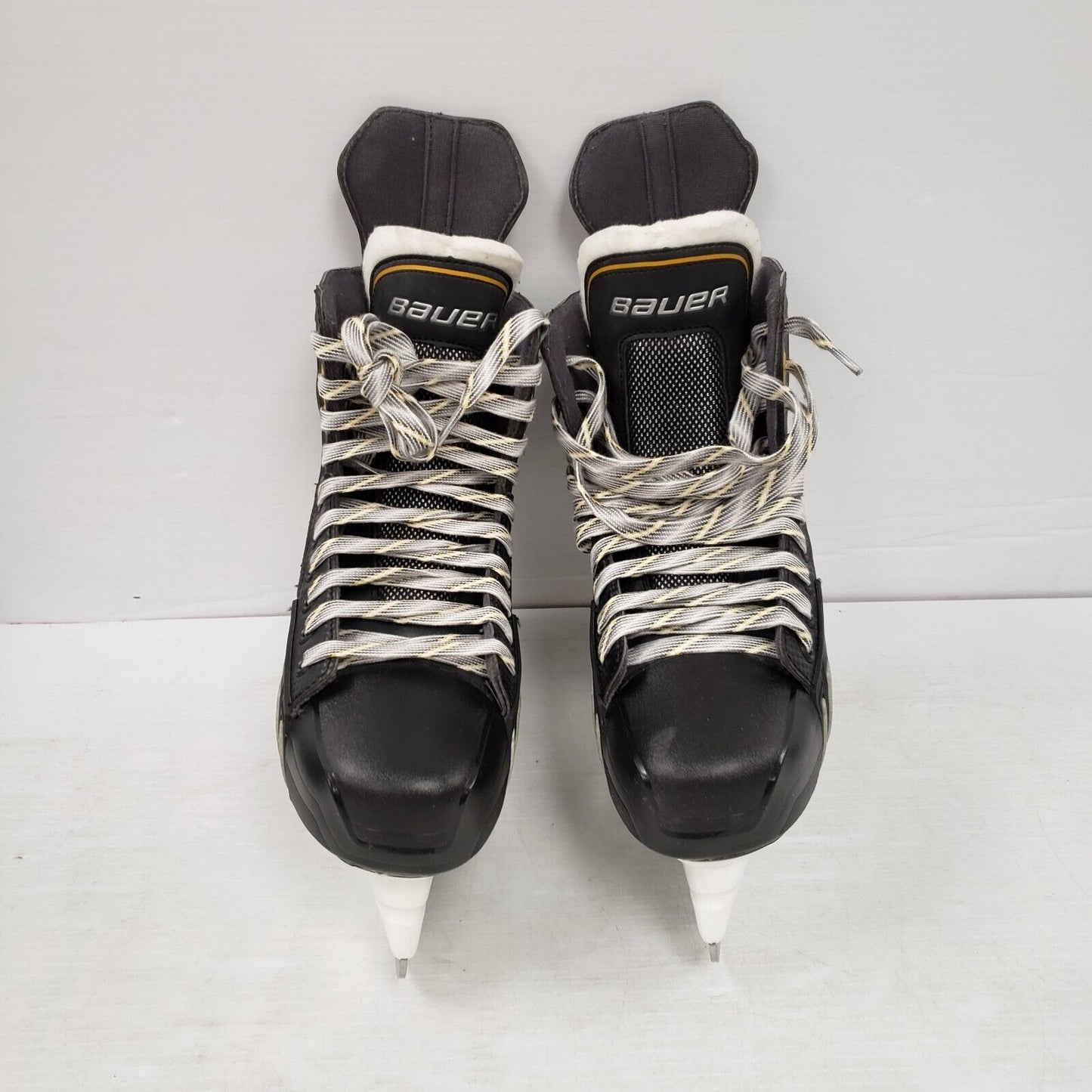 (40195-1) Reebok Supreme One Skates - Size 8